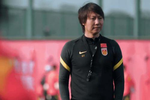 足球金童爆料最新消息,揭秘足坛最新重磅转会传闻  第1张